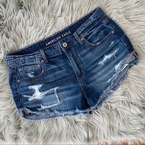 american eagle • distressed tomgirl shortie 12